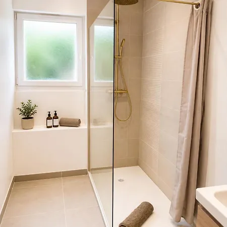 Belle Maison Avec Jardin Expose Plein Sud Proche Centre Дом отдыха Кан